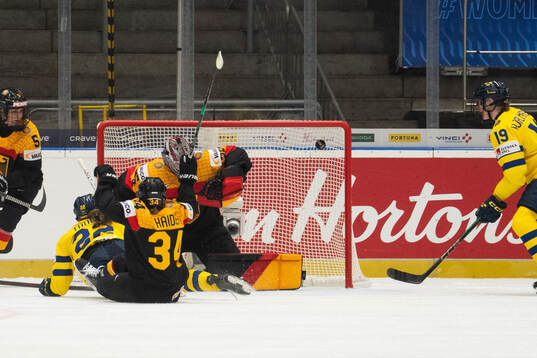 Hanna Thuvik of Sweden scores 1-0