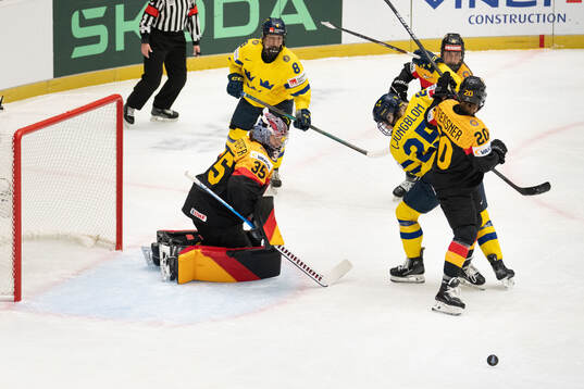 Hilda Svensson och Lina Ljungblom of Sweden