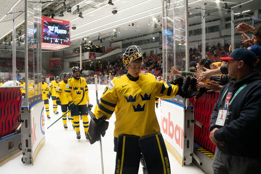 Goaltender Emma Söderberg of Sweden