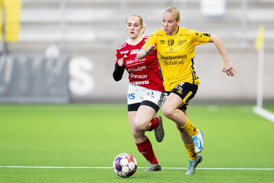 Vårgårdas Klara Lillevars och Elfsborgs Filippa Molander