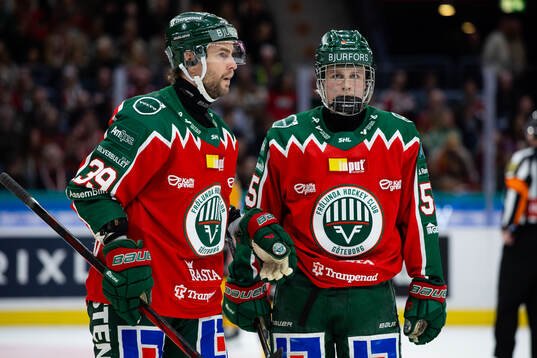 Frölundas Mikael Ruohomaa och Ivar Stenberg