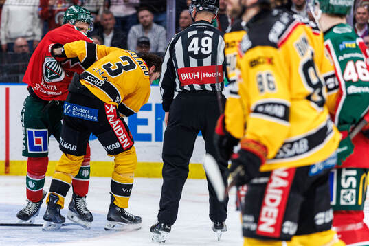 Frölundas Nicklas Lasu och Luleås Frederic Allard