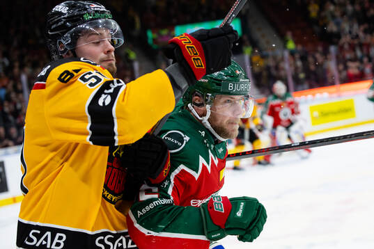 Luleås Markus Nurmi och Frölundas Christian Folin