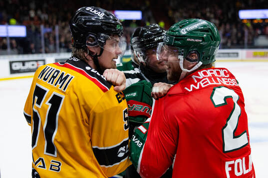 Luleås Markus Nurmi och Frölundas Christian Folin