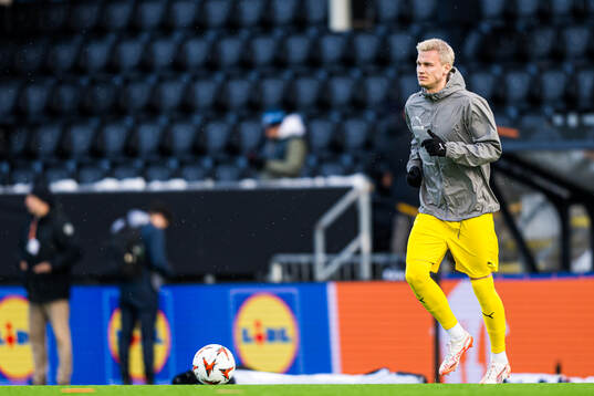 Odin Bjørtuft of Bodø/Glimt warms up