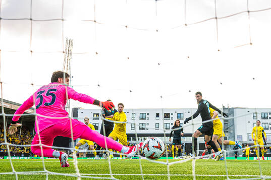 Ulrik Saltnes of Bodø/Glimt scores the 1-0 goal behind