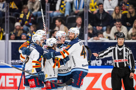 Djurgårdens Tyler Kelleher jublar