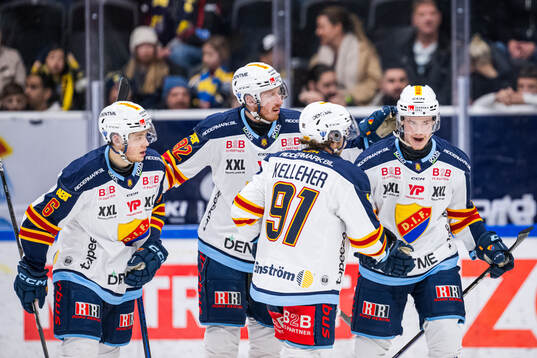 Djurgårdens Tyler Kelleher jublar