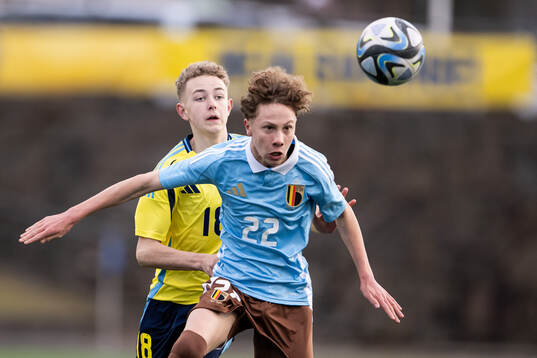 Sander Färlin of Sweden and Logan Cappoen of Belgium