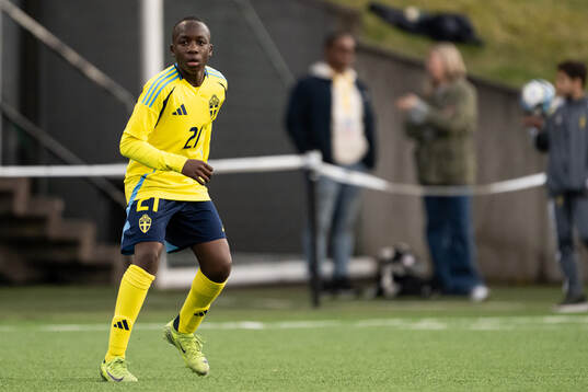 Jonathan Kibalama of Sweden