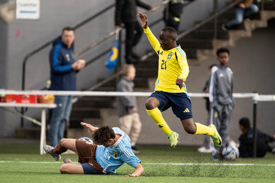 Jonathan Kibalama of Sweden