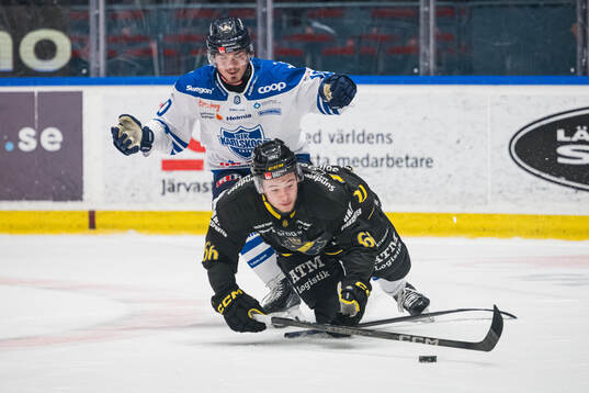 Karlskogas Alexander Ljungkrantz och AIKs Gustav Sjöqvist