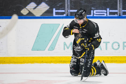 AIKs Oskar Magnusson har ont