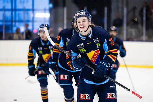 Djurgårdens Max Lind jublar