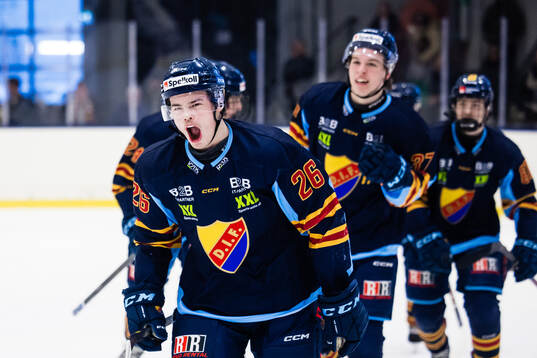 Djurgårdens Isak Forslund jublar
