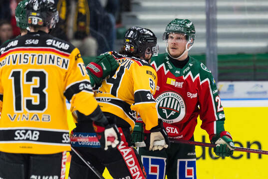 Luleås Brendan Shinnimin och Frölundas Arttu Ruotsalainen