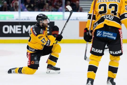 Luleås Linus Omark jublar