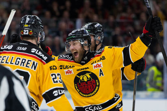 Luleås Linus Omark jublar
