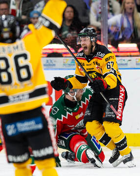 Luleås Linus Omark jublar