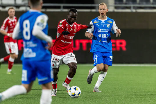 Kalmars Awaka Franck Aurelien Djoro skjuter in 1-3