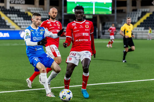 Oddevolds Liridon Kalludra och Kalmars Gibril Sosseh