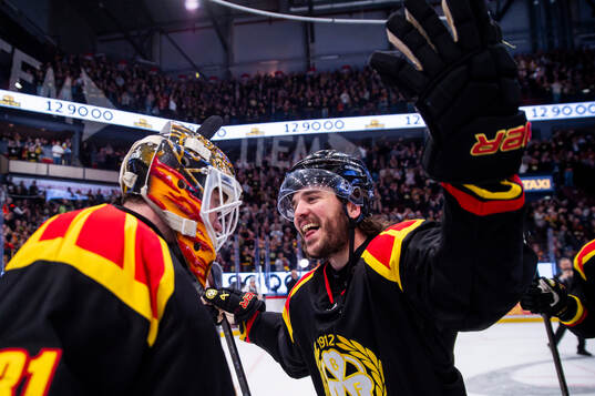 Brynäs målvakt Erik Källgren och Charles-Édouard