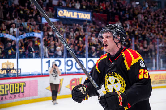 Brynäs Jakob Silfverberg jublar