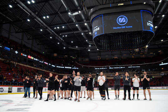 Brynäs spelare jublar