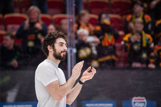 Brynäs Bobby Trivigno jublar