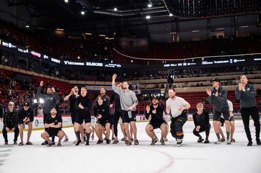 Brynäs spelare jublar