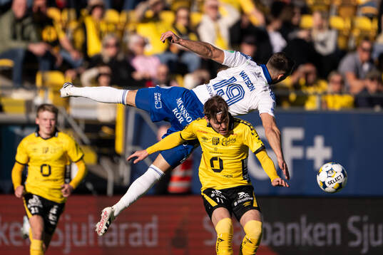IFK Norrköpings Max Watson och Elfsborgs Taylor Silverholt