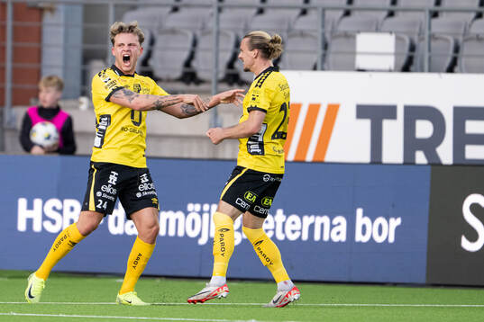 Elfsborgs Frederik Ihler och Niklas Hult jublet