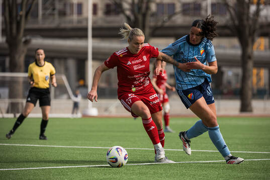 Piteås Selina Henriksson och Djurgårdens Camille Ashe