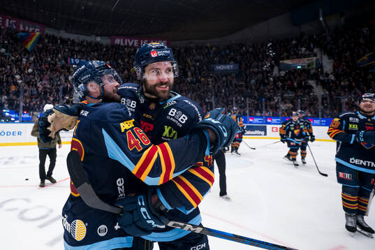 Bläddra bland fler bilder av Ishockey, Hockeyallsvenskan, Semifinal 7, Djurgården - Södertälje