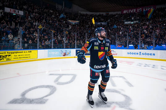 Djurgårdens Albin Grewe jublar