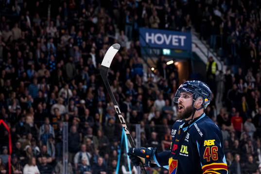 Djurgårdens Albin Grewe jublar