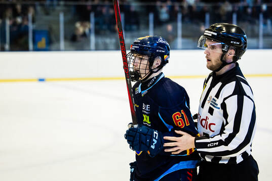 Linjedomare och Djurgårdens Viggo Björck