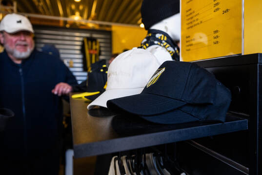 Kepsar i en shop i halvtid