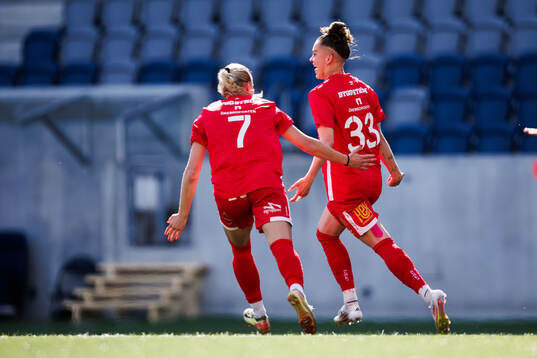 KIF Örebros Wilma Sjöholm jublar