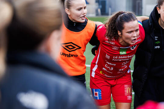 KIF Örebros Julia Walentowicz jublar