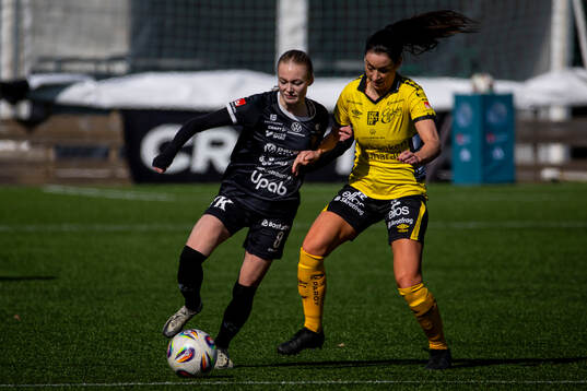 Umeås Agnes Brännström och Elfsborgs Izabella Bergström