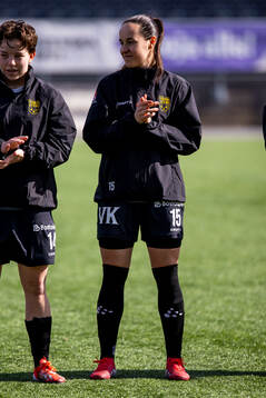 Umeås Cassandra Larsson innan fotbollsmatchen i Elitettan