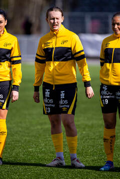 Elfsborgs Ellen Nilsson innan fotbollsmatchen i Elitettan