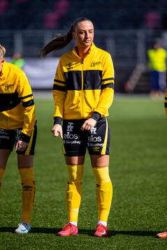 Elfsborgs Stina Jensen  innan fotbollsmatchen i Elitettan