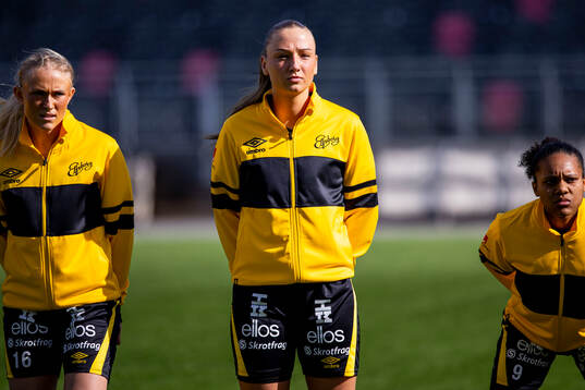 Elfsborgs Stina Jensen innan fotbollsmatchen i Elitettan