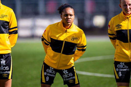 Elfsborgs Vanessa Lopez innan fotbollsmatchen i Elitettan