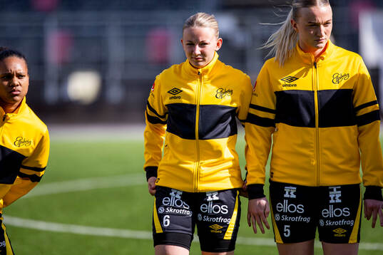Elfsborgs Hanna Gunnarsson innan fotbollsmatchen i