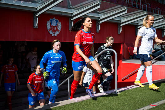 Helsingborgs målvakt Hannah Tegestål och Ebba Manglind