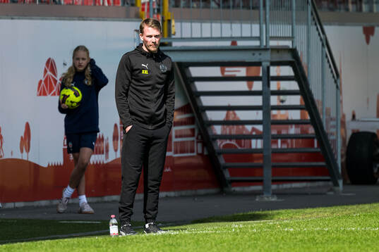 Helsingborgs tränare Kristoffer Schönbeck