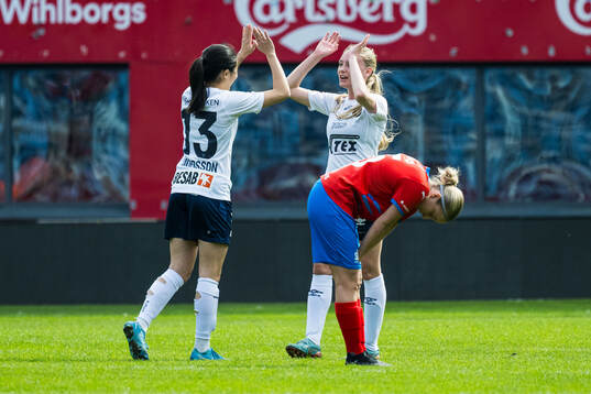 Örgrytes Annie Andersson och Alicia Numlér jublar och